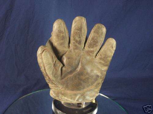 Early 1900's Spalding Crescent Glove Front